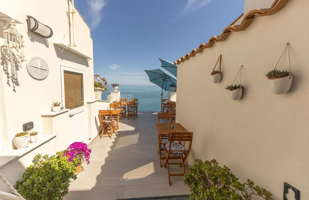 Casanova Rooms And Apartment To Rent-1
